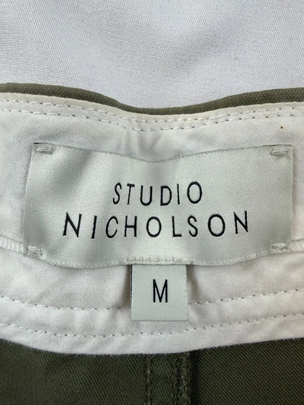 Studio Nicholson Berruti Shorts Olive Cotton Double Side Adjusters Tailored Berm - Picture 3 of 6